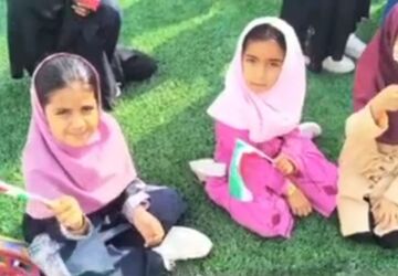 جشن انقلاب در دبستان خدیجه‌الکبری (س)