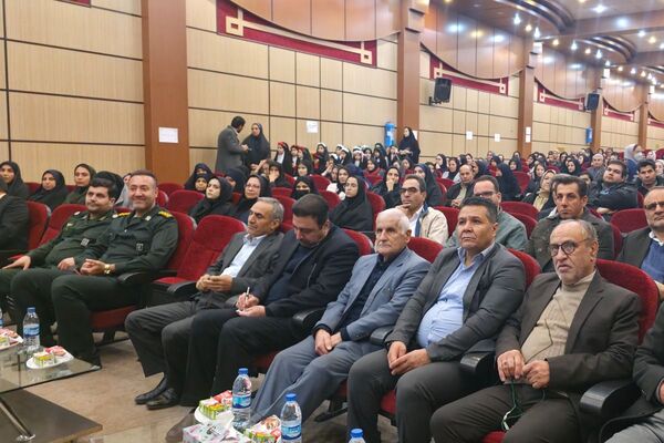 آیین تجلیل از ۷۰ رتبه برتر و ۱۸ مقام برتر یازدهمین جشنواره خوارزمی