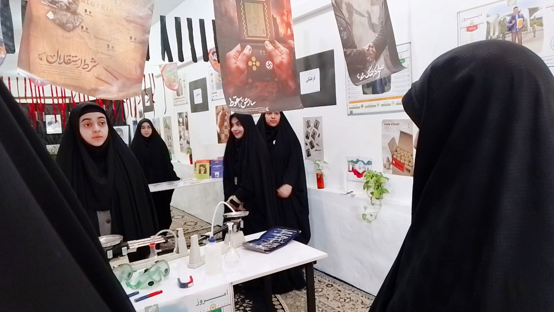 افتتاحیه مدرسه انقلاب در دبیرستان فاطمیه