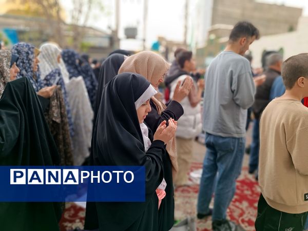 نماز عید فطر در مصلی شهرستان قدس