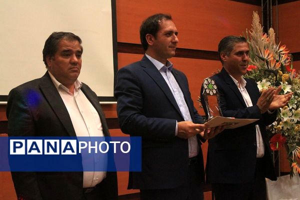 تجلیل از پسران آینده‌ساز بهارستانی