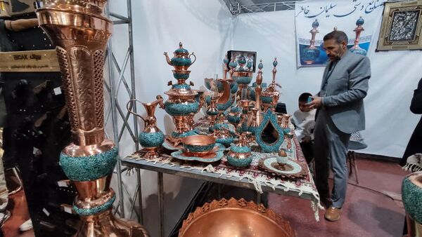 جشنواره سوغات و صنایع گردشگری ایران در اصفهان 