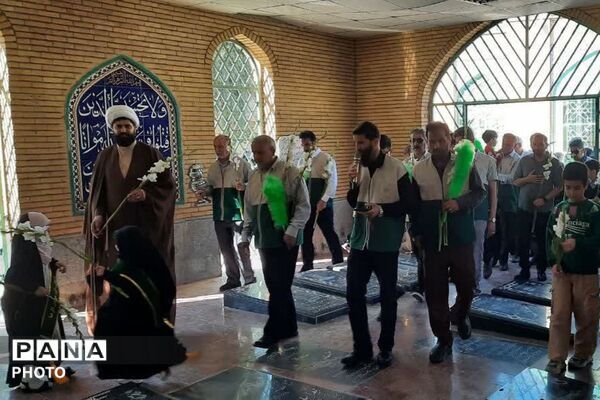 حضورخادم یاران رضوی درایام دهه کرامت درآستان مقدس امامزاده عمادالدین رباط‌کریم