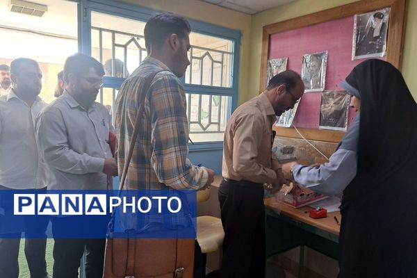 برگزاری سنجش و ارزیابی آزمون استخدامی آموزگاری و کیفیت‌بخشی سال ۱۴۰۴ در شهرستان‌ ملارد