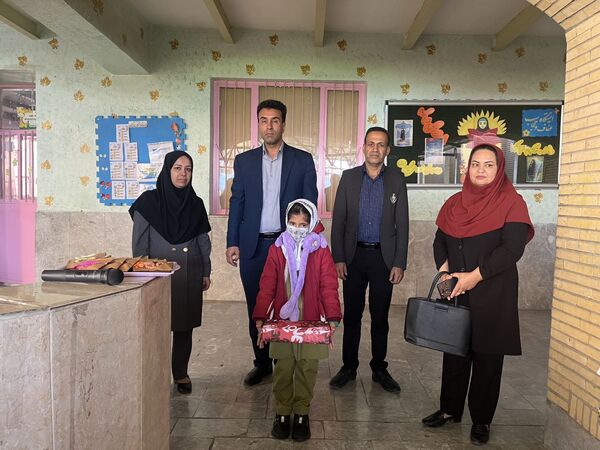 تجلیل از دانش‌آموزان محجبه 