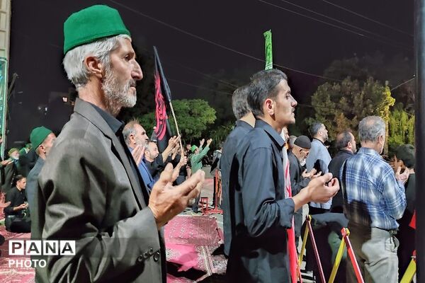هیئت عزاداری آقا ابا عبدالحسین در  شب عاشورا حسینی در شهر بار نیشابور 