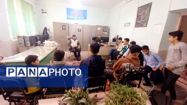 برگزاری جلسه فرمانده واحد‌های بسیج دانش‌آموزی در شهرستان خلیل‌آباد 