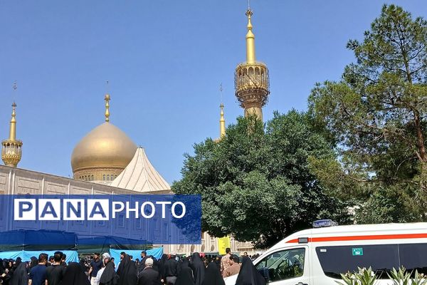 حضور همکاران فرهنگی آموزش و پرورش ملارد به حرم مطهر امام خمینی(ره) در سالروز ارتحال بنیانگذار جمهوری اسلامی