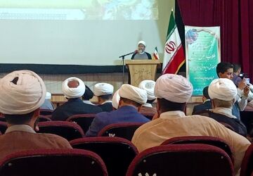 نشست هم اندیشی مبلغان دینی «طرح امین» در تالار سعدی شیراز
