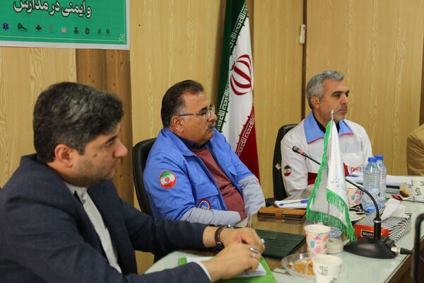 جلسه هماهنگی بیست و هفتمین مانور زلزله و ایمنی در مدارس آذربایجان شرقی