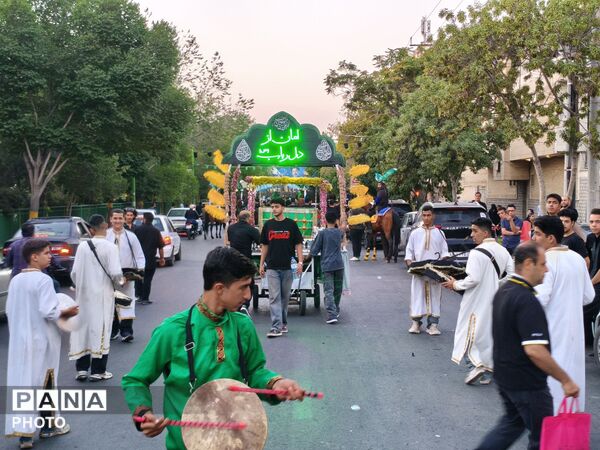  کاروان عظیم نوجوان کربلا در خیابان پروین 