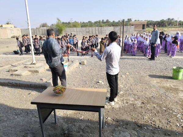 شور و شوق آغاز مدرسه؛ جشن به‌یادماندنی کلاس‌اولی‌ها در روستای مزرعه