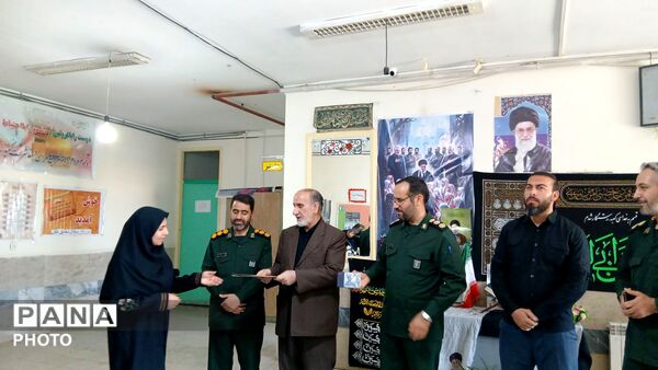 زیباسازی و شاداب سازی محیط دبیرستان شقایق و استقلال قلقلرود تویسرکان