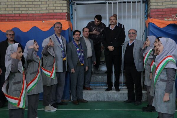 همایش «یاوران انقلاب» در بهارستان‌دو