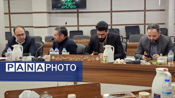 جلسه توسعه فعالیت‌های تربیتی و فرهنگی در گلستان