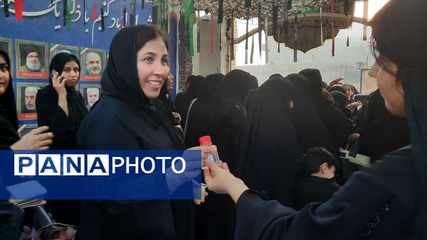 مشارکت نوجوانان عاشورایی در مراسم جاماندگان اربعین حسینی