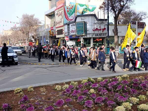 هم‌صدایی نسل آینده در مراسم باشکوه گلبانگ انقلاب