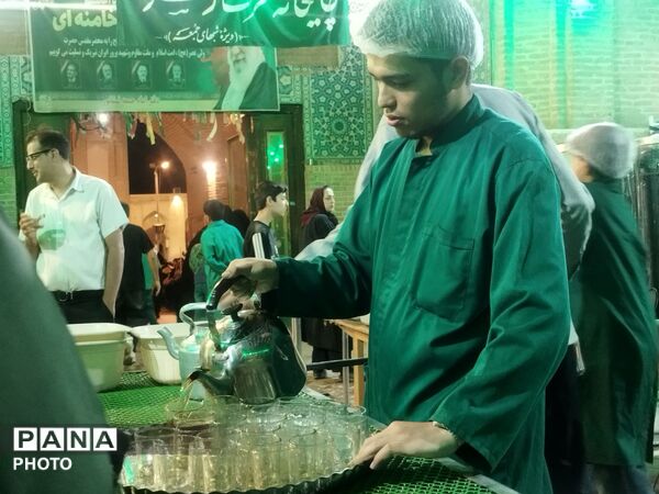 جایی که بوی چای با عطر محبت مخلوط شده است