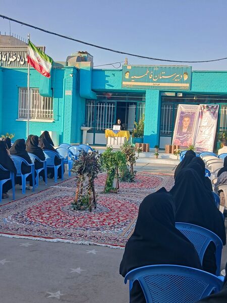  اولین مجمع انجمن اولیا و مربیان در دبیرستان فاطمیه