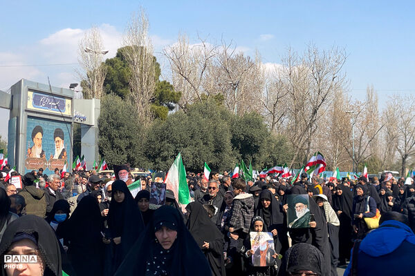  راهپیمایی اقتدار بعد از نماز جمعه - مصلای تهران