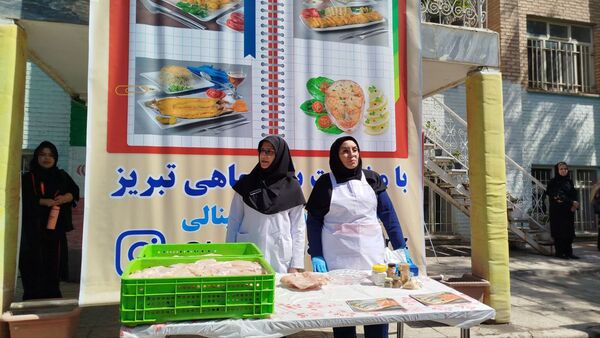 کارگاه آموزش پخت ماهی و شیلات در دبیرستان حجاب ناحیه 2 تبریز