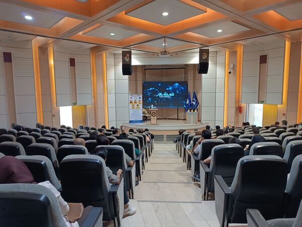 همایش «مسیر طلایی» برای ترسیم افق جهانی دانش‌آموزان در مشهد