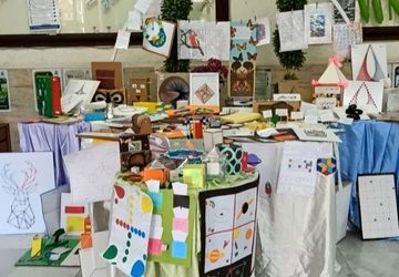 نمایشگاه ریاضی در دبیرستان دخترانه ۱۳ آبان 