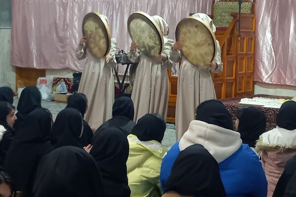 مدرسه شهید لطفی بهارستان‌دو میزبان جشن دهه فجر 