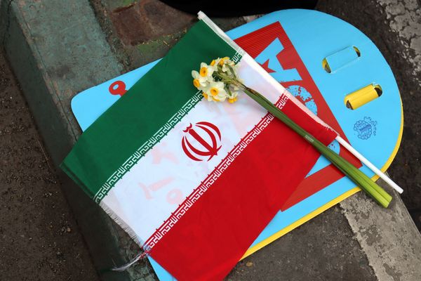 ٢٢ بهمن؛ روزى که دلها با قدم‌‌ها یکى میشود