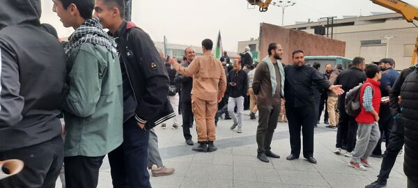 حضور پر شکوه مردم شهید پرور مشهد مقدس در عرصه میدان شهدا