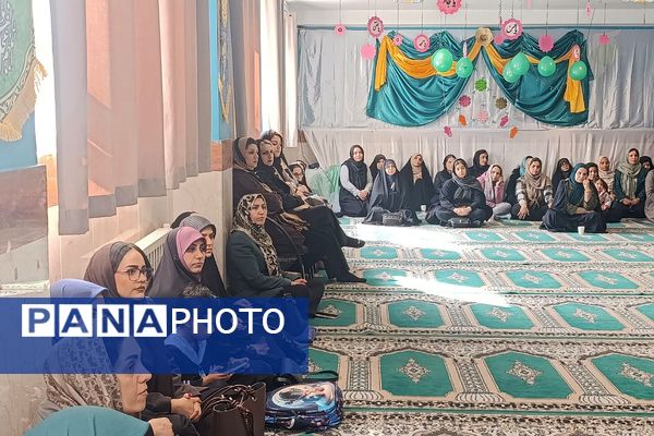 جشن دهه فجر و اعیاد شعبانیه در مدارس ناحیه دو شهرری 