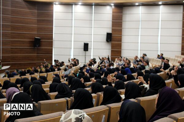 مراسم بزرگداشت مقام معلم در پردیس