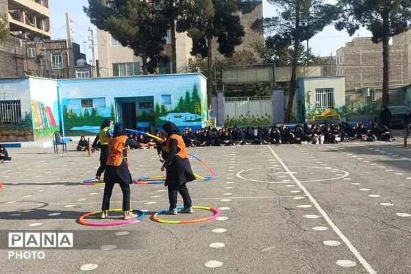 المپیاد ورزشی درون‌مدرسه‌ای در دبیرستان شهید بهرامی