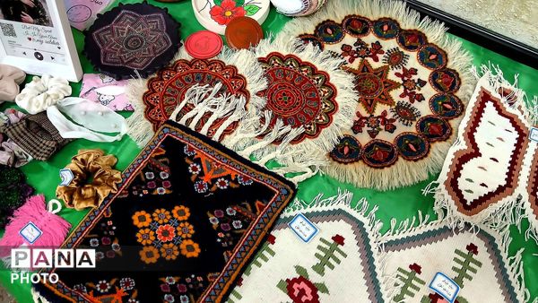 نمایشگاه مشاغل و فعالیت‌های مهارتی هنرستان فلق نظرآباد