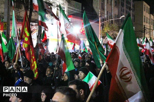 حضور دشمن‌شکن مردم کرج در بیست و نهمین روز از تجدید بیعت با رهبر معظم انقلاب 