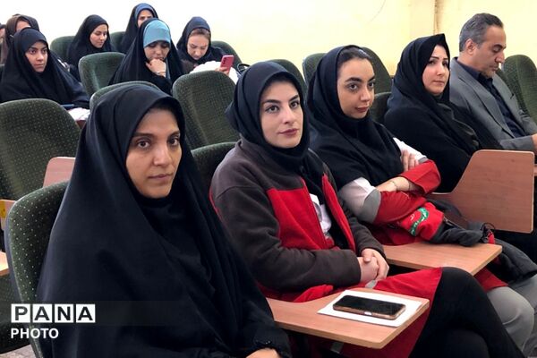 حضور آموزگاران پایه در برنامه‌های آموزشی سلامت و تندرستی(طرح شمیم) ناحیه دو شهرری 