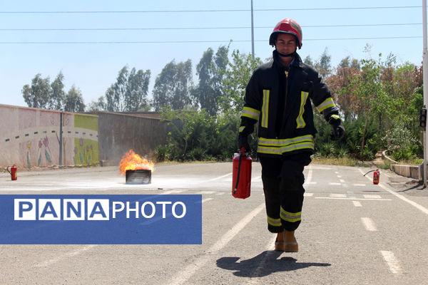 رقابت‌های اطفاء حریق مراقبین سلامت استان قم