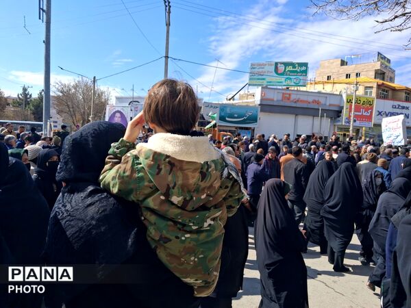امروز شیروان در سوگ ۳شهید جنگ تحمیلی نشست