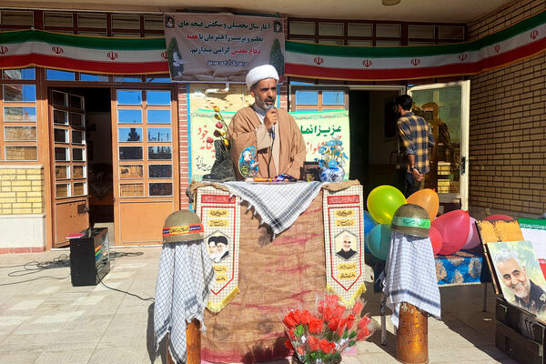 شور و نشاط دانش‌آموزان در روز بازگشایی مدارس شهر سورمق 