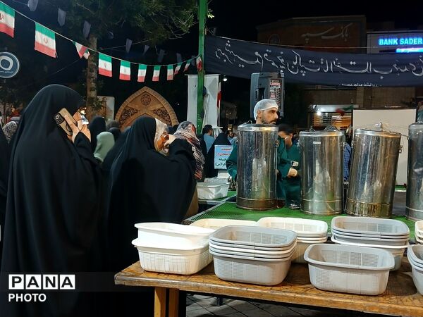  خدمت رسانی چایخانه حضرت زهرا 