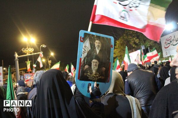 خیابان‌های بجنورد میزبان جشن باشکوه ولادت امام رضا(ع)