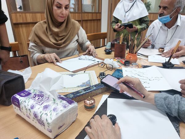 گردهمایی هنرمندان به مناسبت بزرگداشت استاد شهریار در شهرستان حاجی آباد