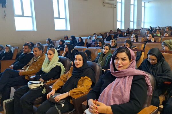 کارگاه آموزشی پیشگیری از آسیب‌های اجتماعی در آموزشگاه معارف۶ ناحیه ۳