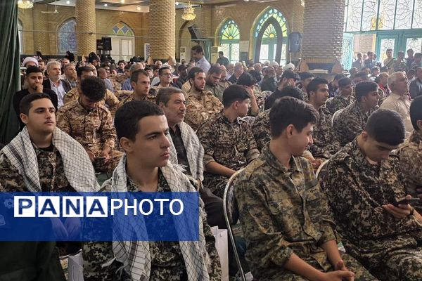 برگزاری یادواره سه هزار ستاره، ۳۰۰۰ چراغ راه به مناسبت هفته دفاع مقدس در شهرستان قرچک