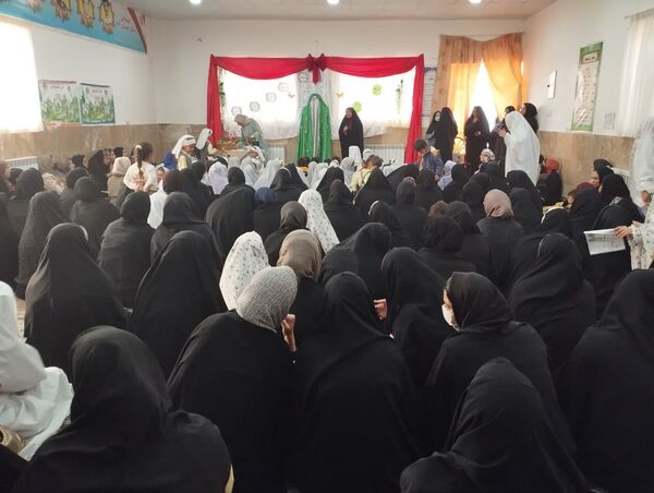 جشن مادر و دختری  در مدرسه تکتم خلیل آباد 
