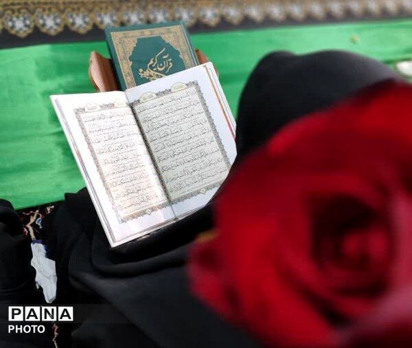 محفل قرآنی بانوان دستجرد به یاد شهدای جنگ رمضان
