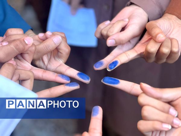 انتخابات پرشور شورای دانش‌آموزی در مدرسه صالح ادیب