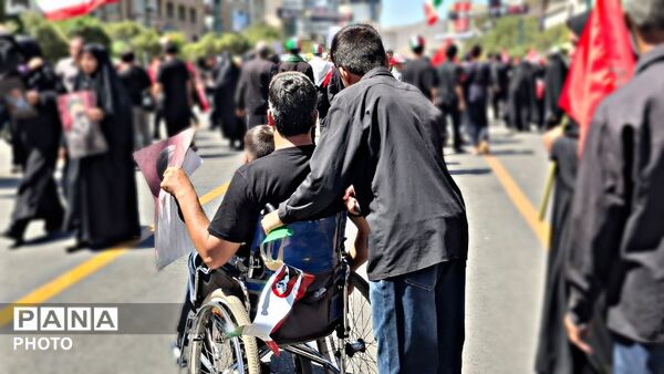 تشییع باشکوه پیکر مطهر رهبر شهید انقلاب اسلامی در مشهد