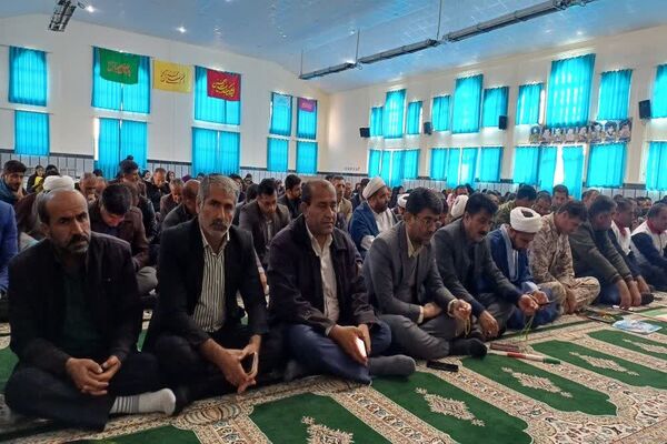 حضور پرشور دانش‌آموزان و فرهنگیان بخش دیشموک در گرامیداشت یوم‌الله 9 دی