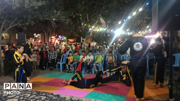 جشن میلاد پیامبر اکرم و امام جعفر صادق در میدان حافظ شهرستان نیشابور 
